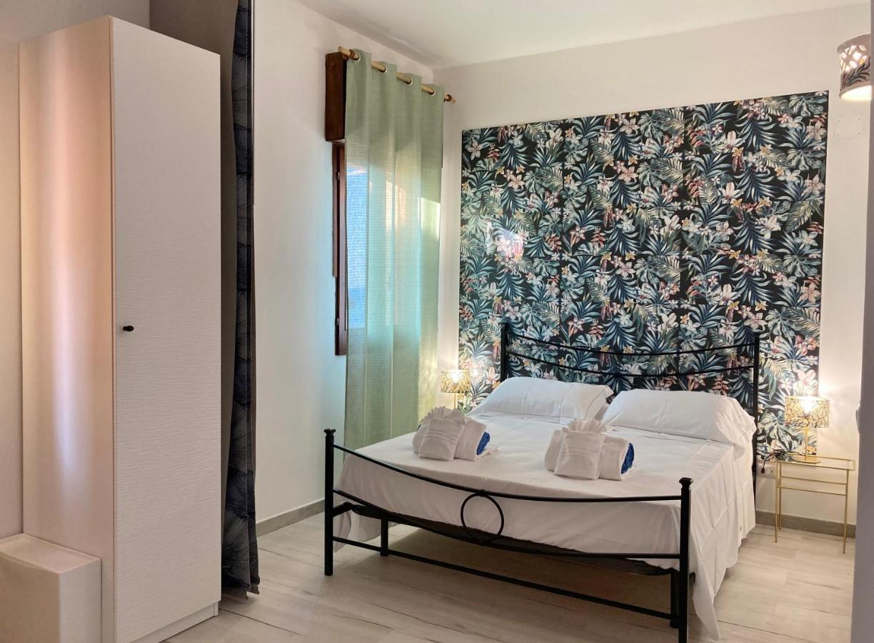 Noemi Villa Agnone Bagni Buitenkant foto